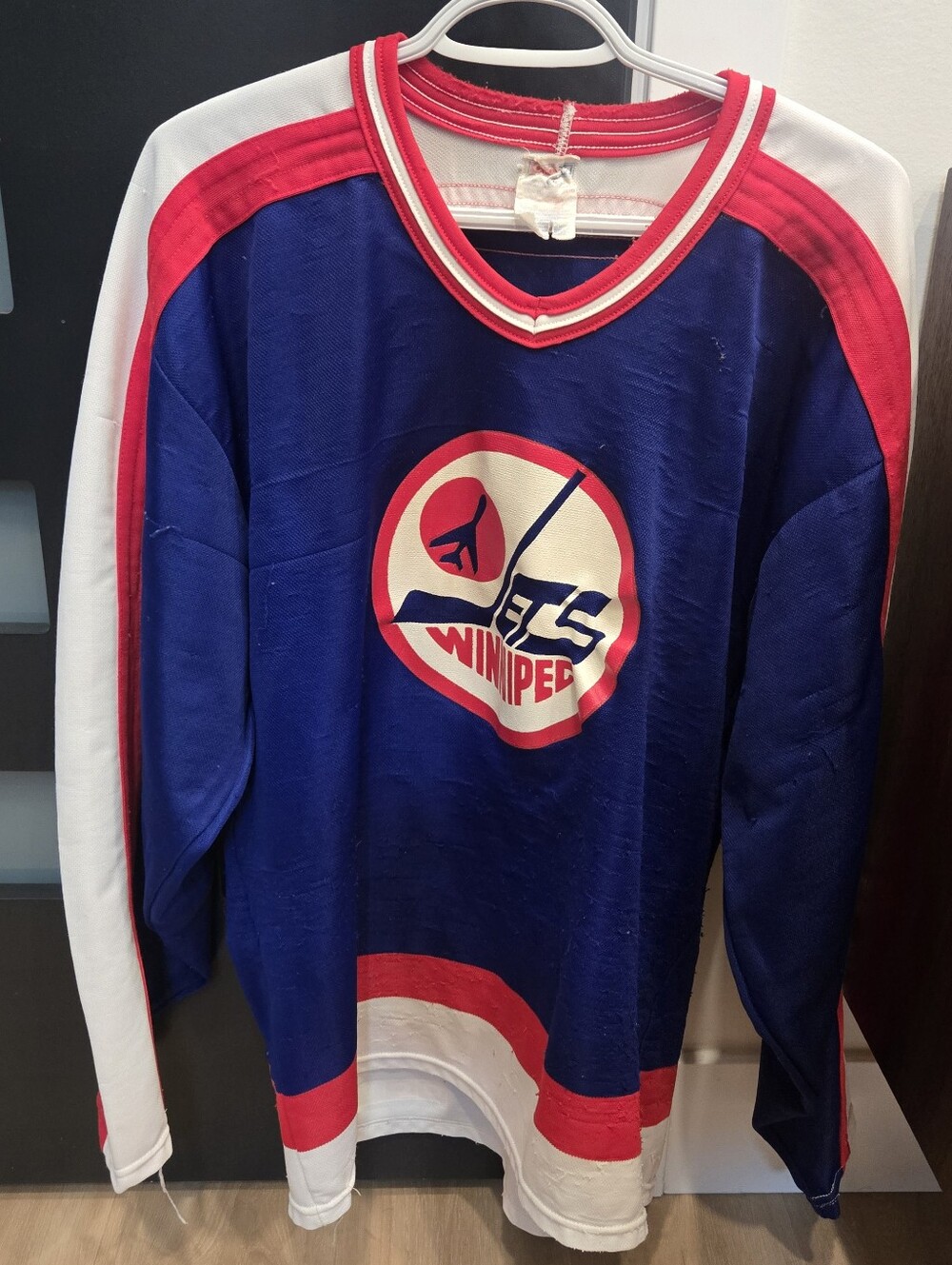 VINTAGE NHL Winnipeg Jets Jersey